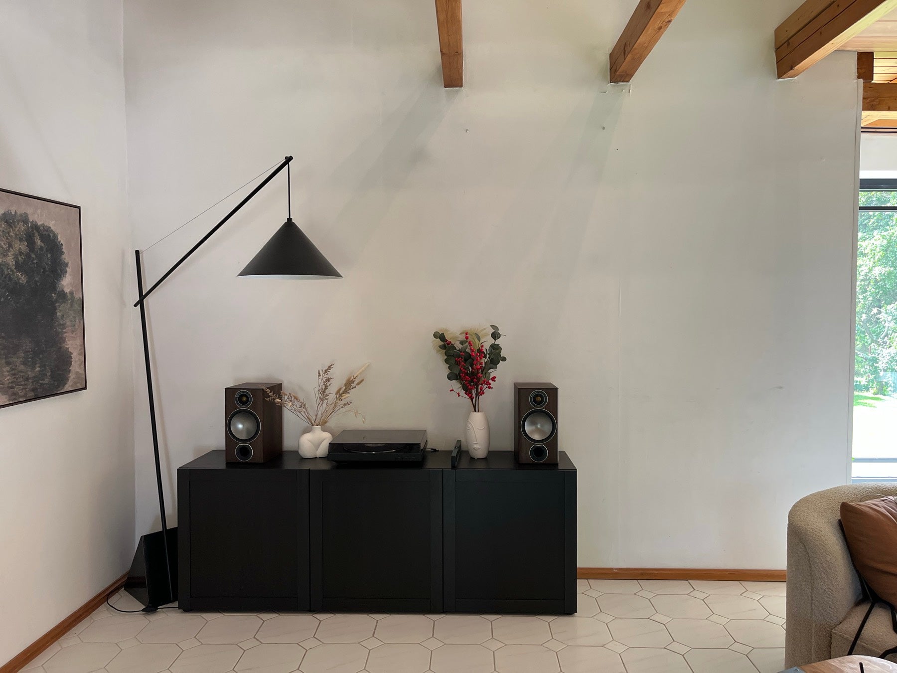 Plan a record wall with PlexiFrame